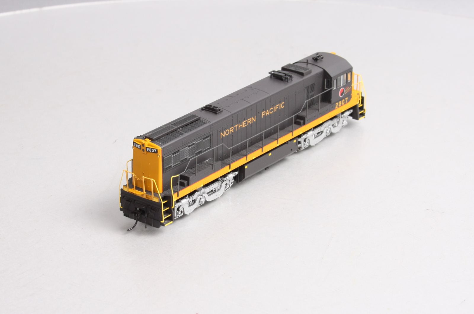 Rivarossi HR2617 HO Northern Pacific GE U28C - Standard DC #2807