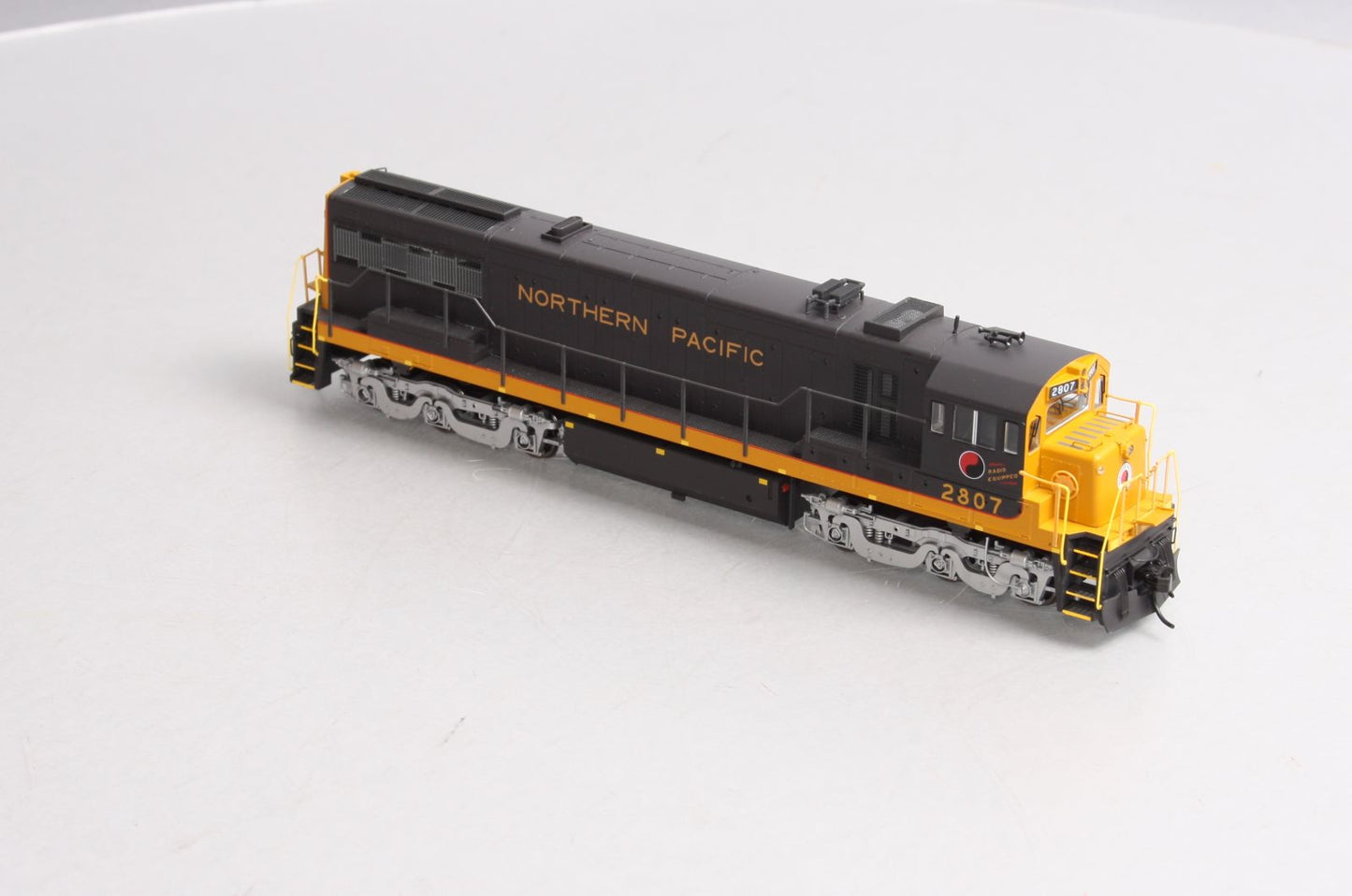 Rivarossi HR2617 HO Northern Pacific GE U28C - Standard DC #2807