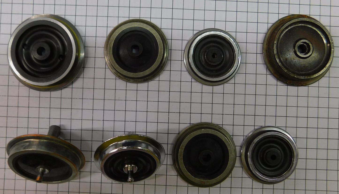Acme 1001X-100 G Group of 8 Various Metal Wheels