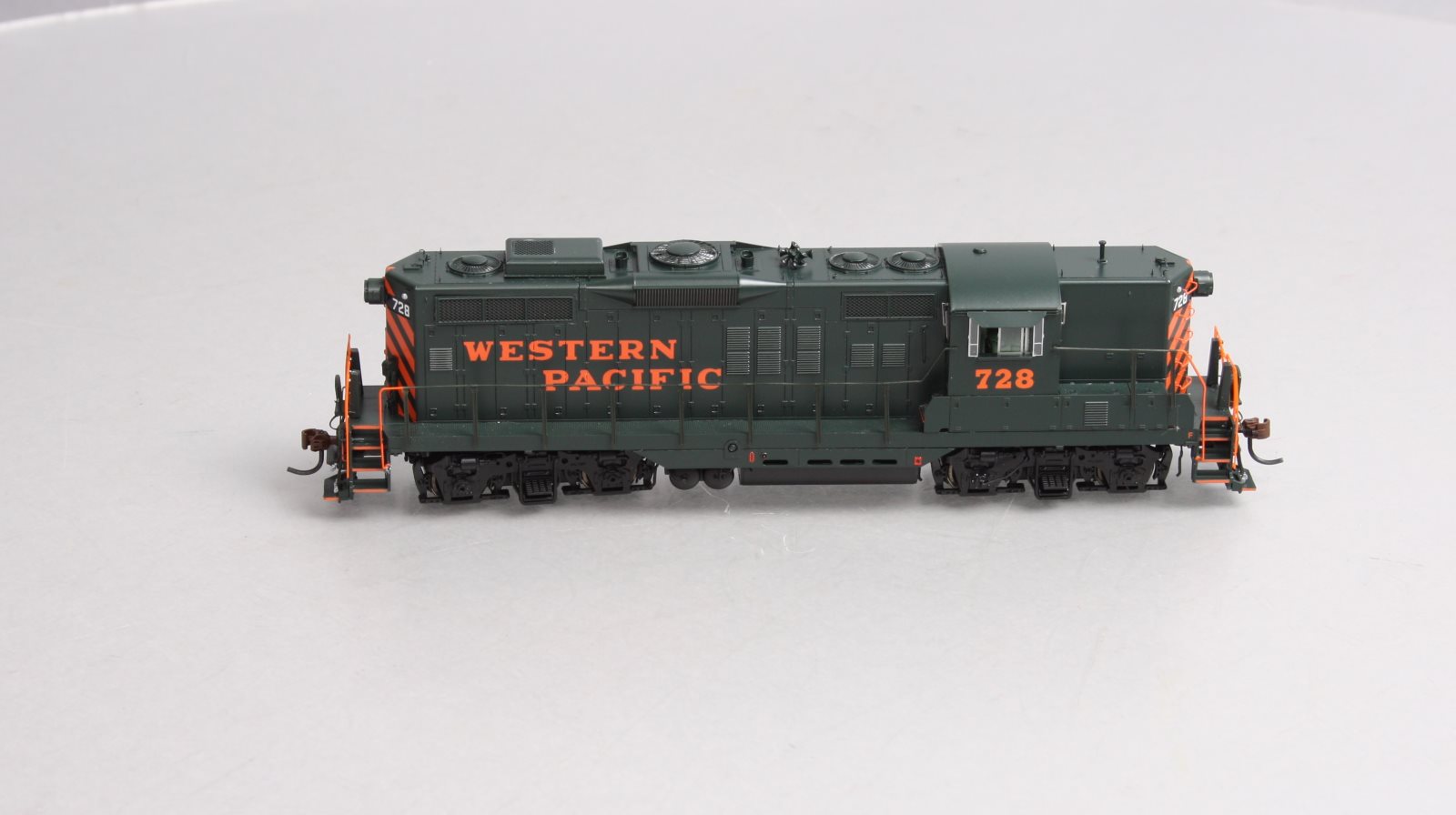 Athearn G62743 HO Genesis Western Pacific GP9 W/Sound Diesel Locomotive #728