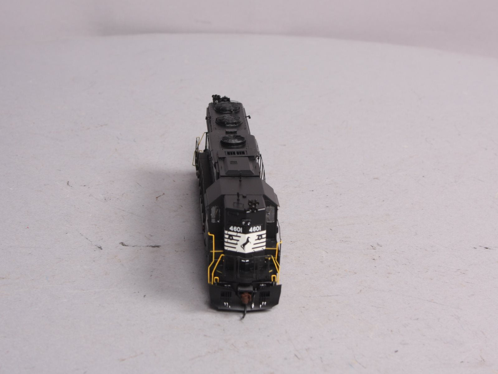 Athearn G40868 HO GP49 w/DCC & Sound, NS #4601
