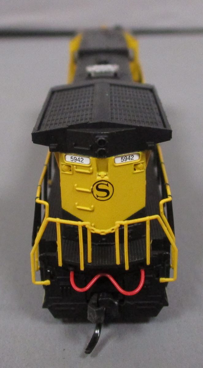 Atlas 48737 N Scale CSX Susquehana Dash 8-40B Diesel Locomotive #5942