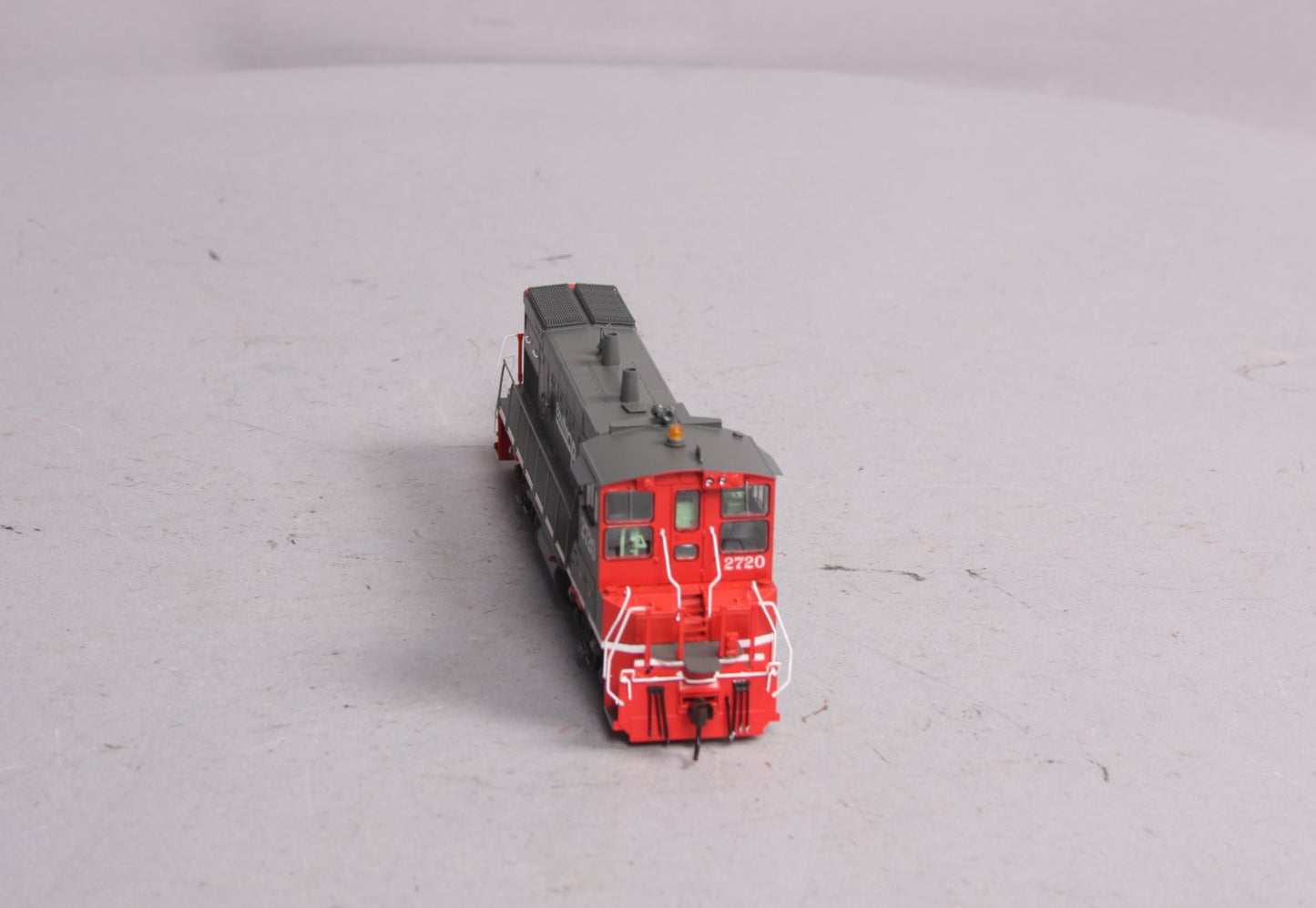 Athearn G66092 HO Southern Pacific MP15-AC Diesel Locomotive #2720