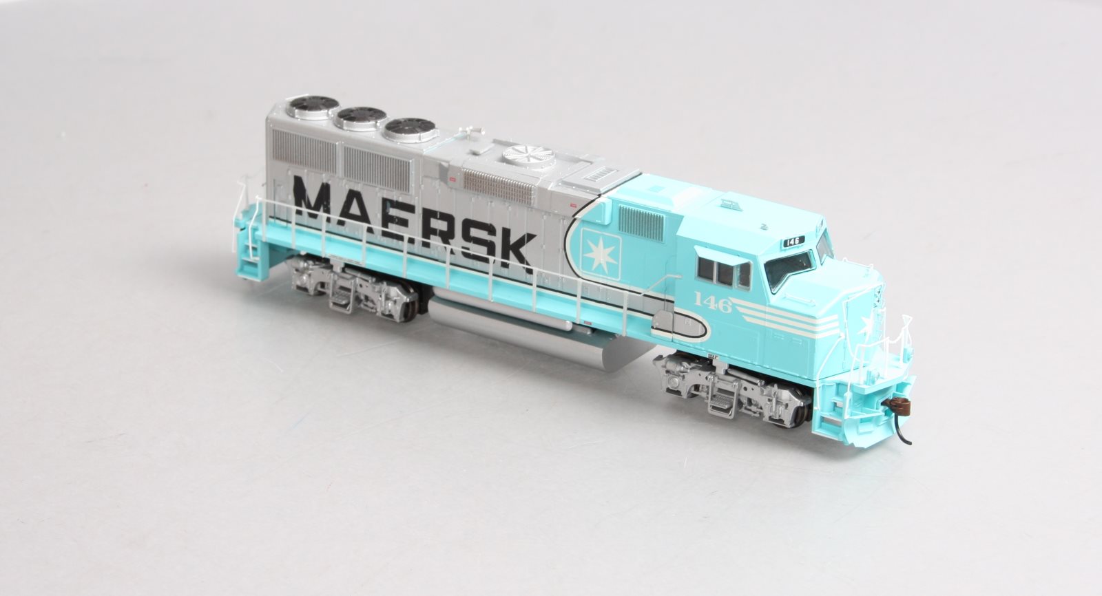 Athearn 88845 HO SF/Maersk RTR GP60M Diesel Locomotive #146