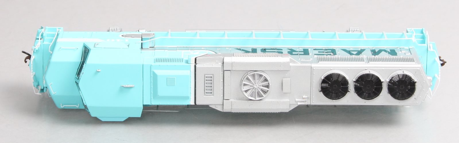 Athearn 88845 HO SF/Maersk RTR GP60M Diesel Locomotive #146