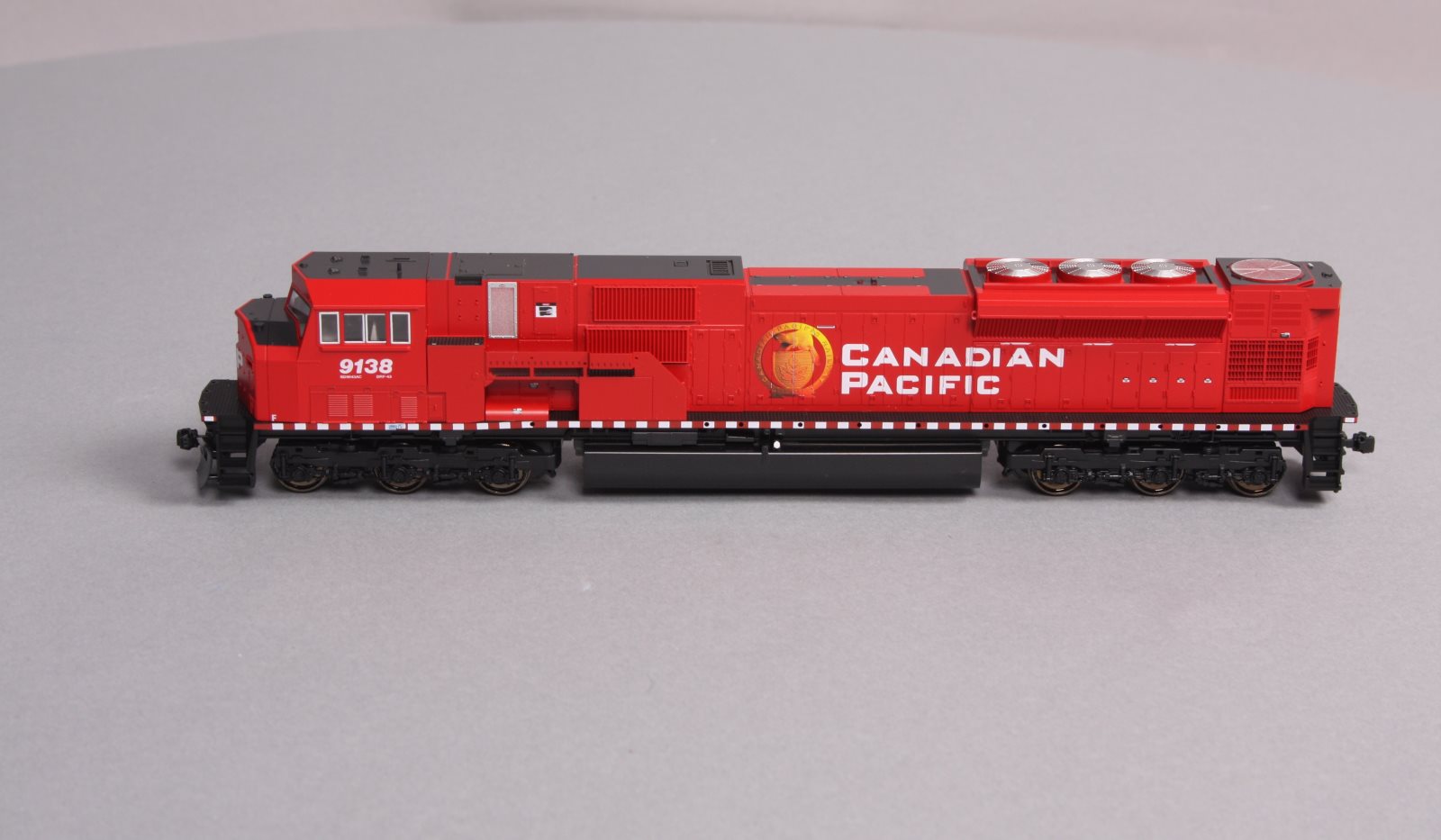 Kato 37-6364 HO Canadian Pacific EMD SD90/43MAC Diesel Locomotive 