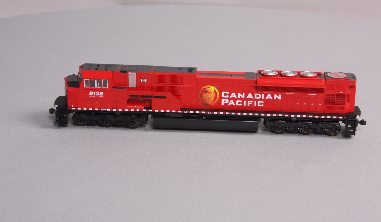 Kato 37-6364 HO Canadian Pacific EMD SD90/43MAC Diesel Locomotive #9138