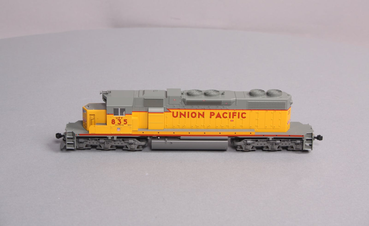 Kato 37-6512 HO Union Pacific SD38-2 Powered Diesel Locomotive #Y835