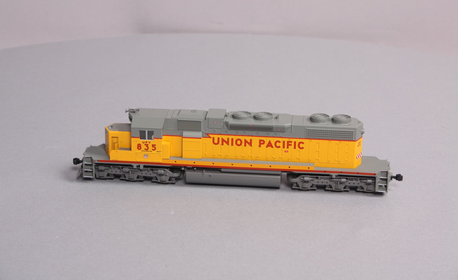 Kato 37-6512 HO Union Pacific SD38-2 Powered Diesel Locomotive #Y835