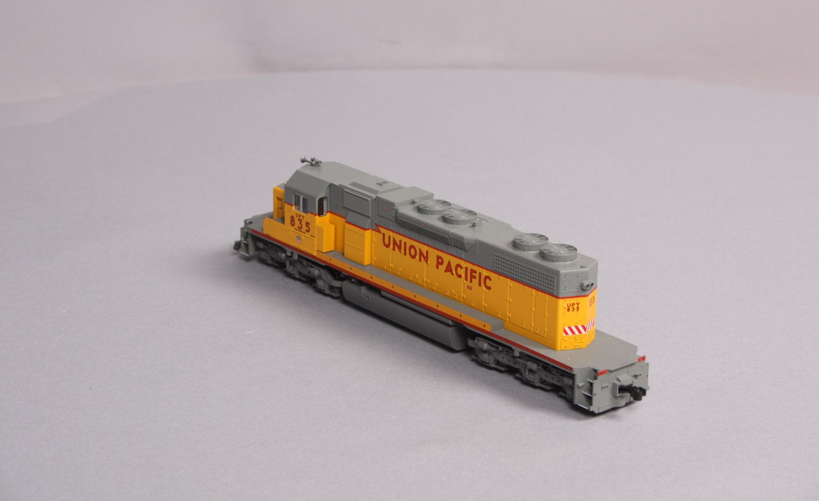 Kato 37-6512 HO Union Pacific SD38-2 Powered Diesel Locomotive #Y835