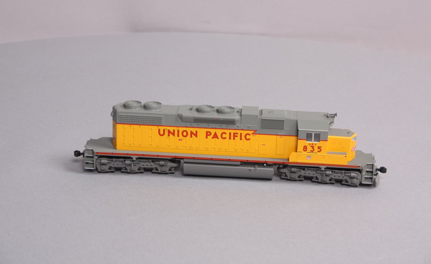 Kato 37-6512 HO Union Pacific SD38-2 Powered Diesel Locomotive #Y835