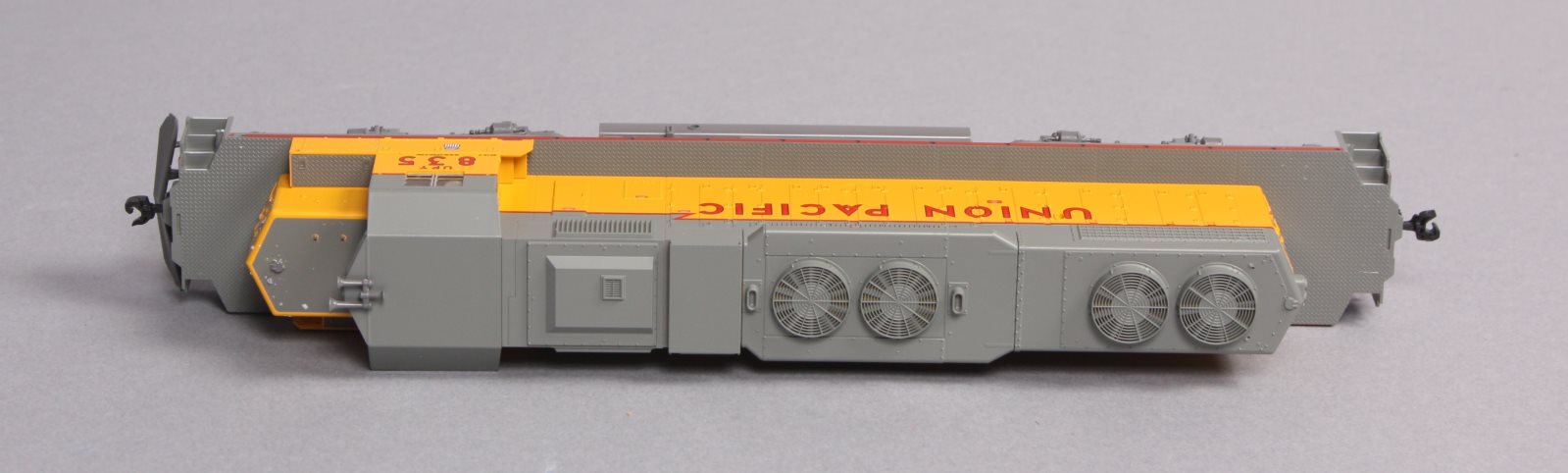 Kato 37-6512 HO Union Pacific SD38-2 Powered Diesel Locomotive #Y835