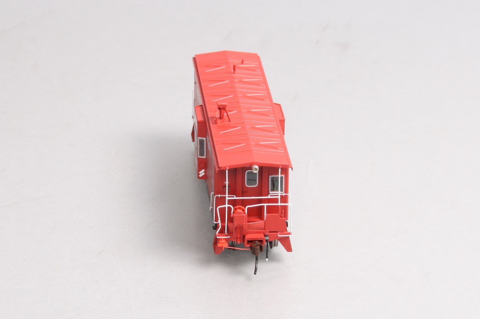 Athearn G63034 Genesis HO Western Pacific Bay Window Caboose W/Lights #485