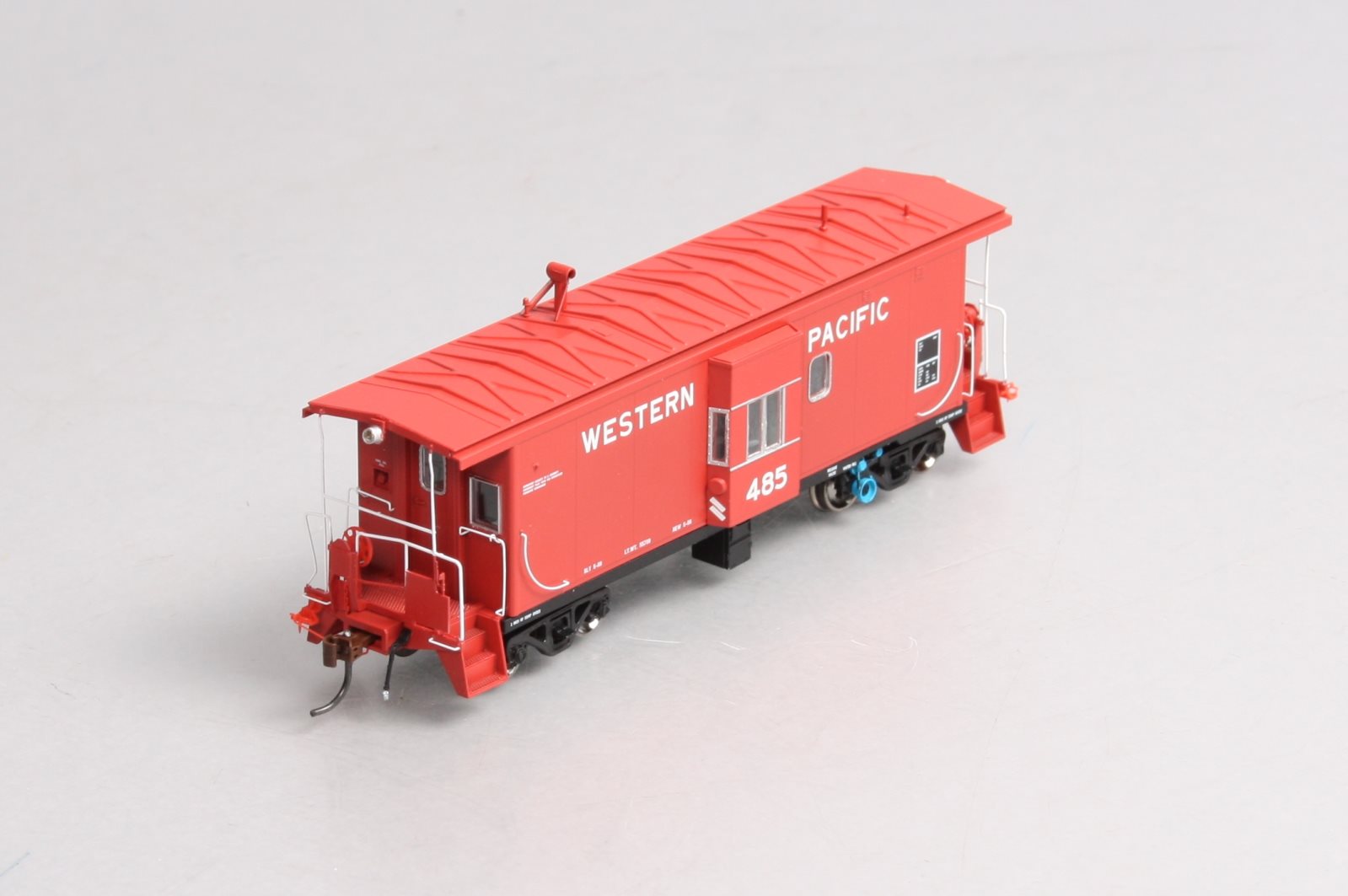 Athearn G63034 Genesis HO Western Pacific Bay Window Caboose W/Lights #485