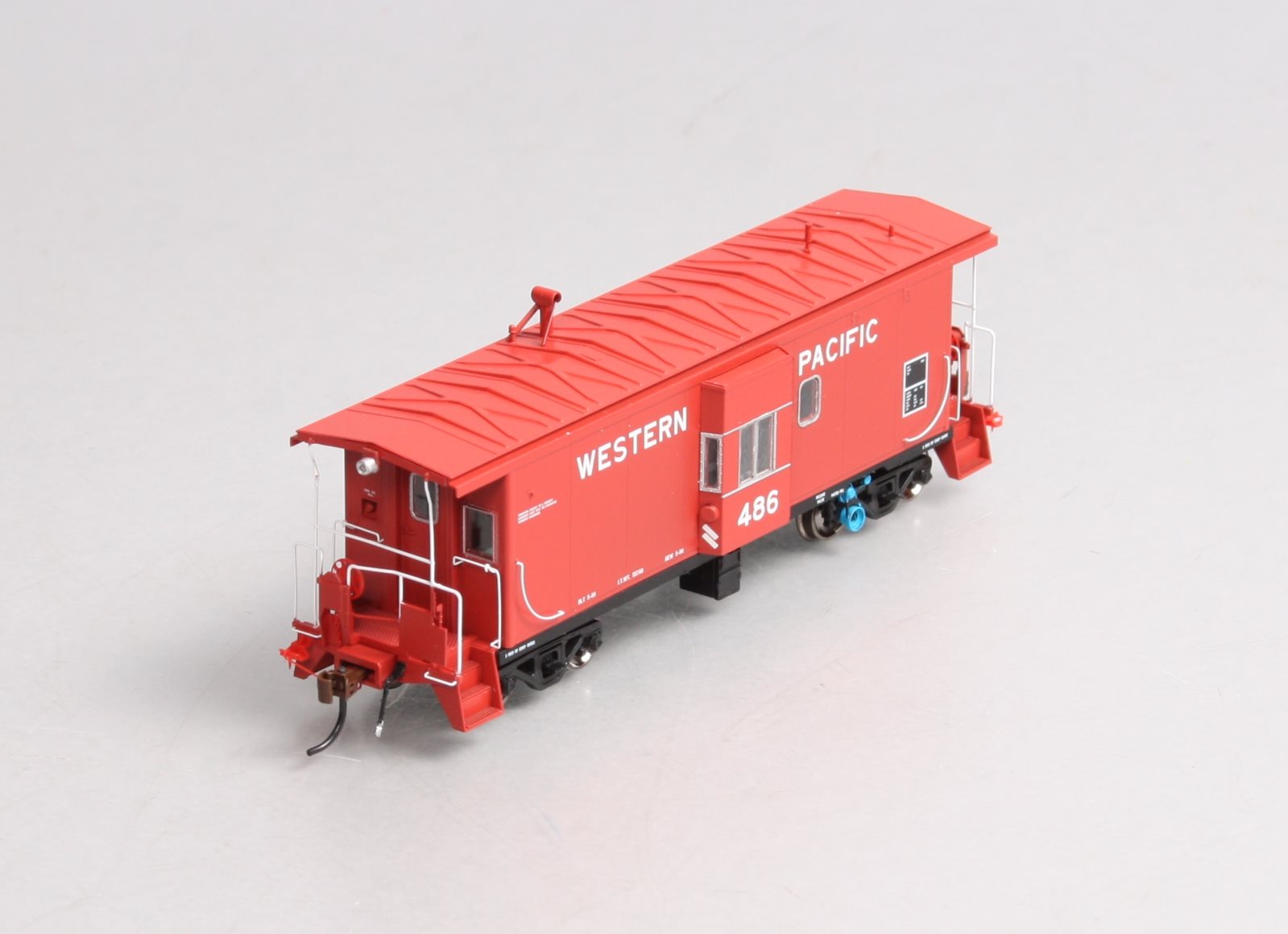 Athearn G63035 HO Genesis Western Pacific Bay Window Caboose W/Lights #486