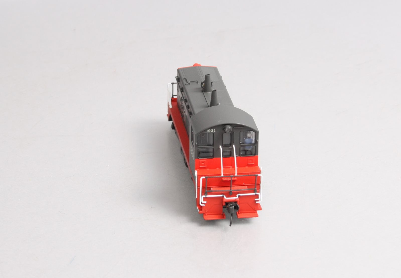 Broadway Limited 640 HO Southern Pacific Diesel EMD NW2 Phase V Switcher #1931