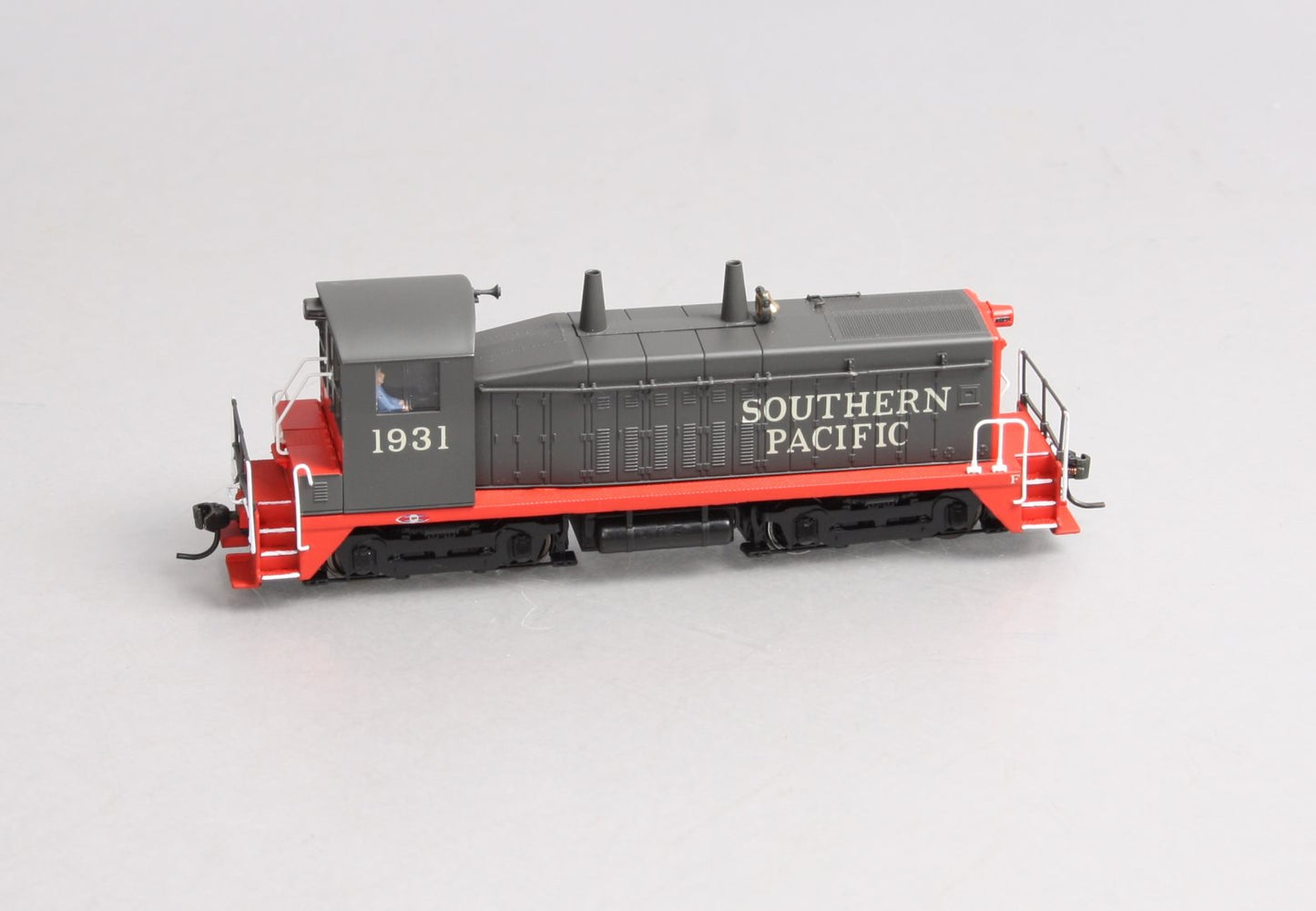 Broadway Limited 640 HO Southern Pacific Diesel EMD NW2 Phase V Switcher #1931