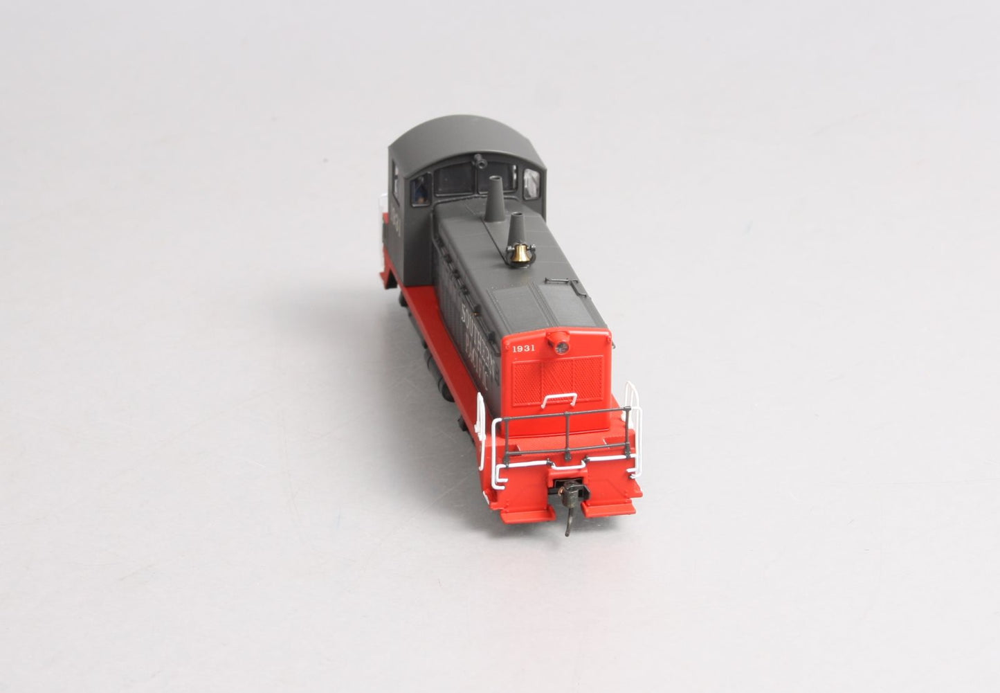 Broadway Limited 640 HO Southern Pacific Diesel EMD NW2 Phase V Switcher #1931