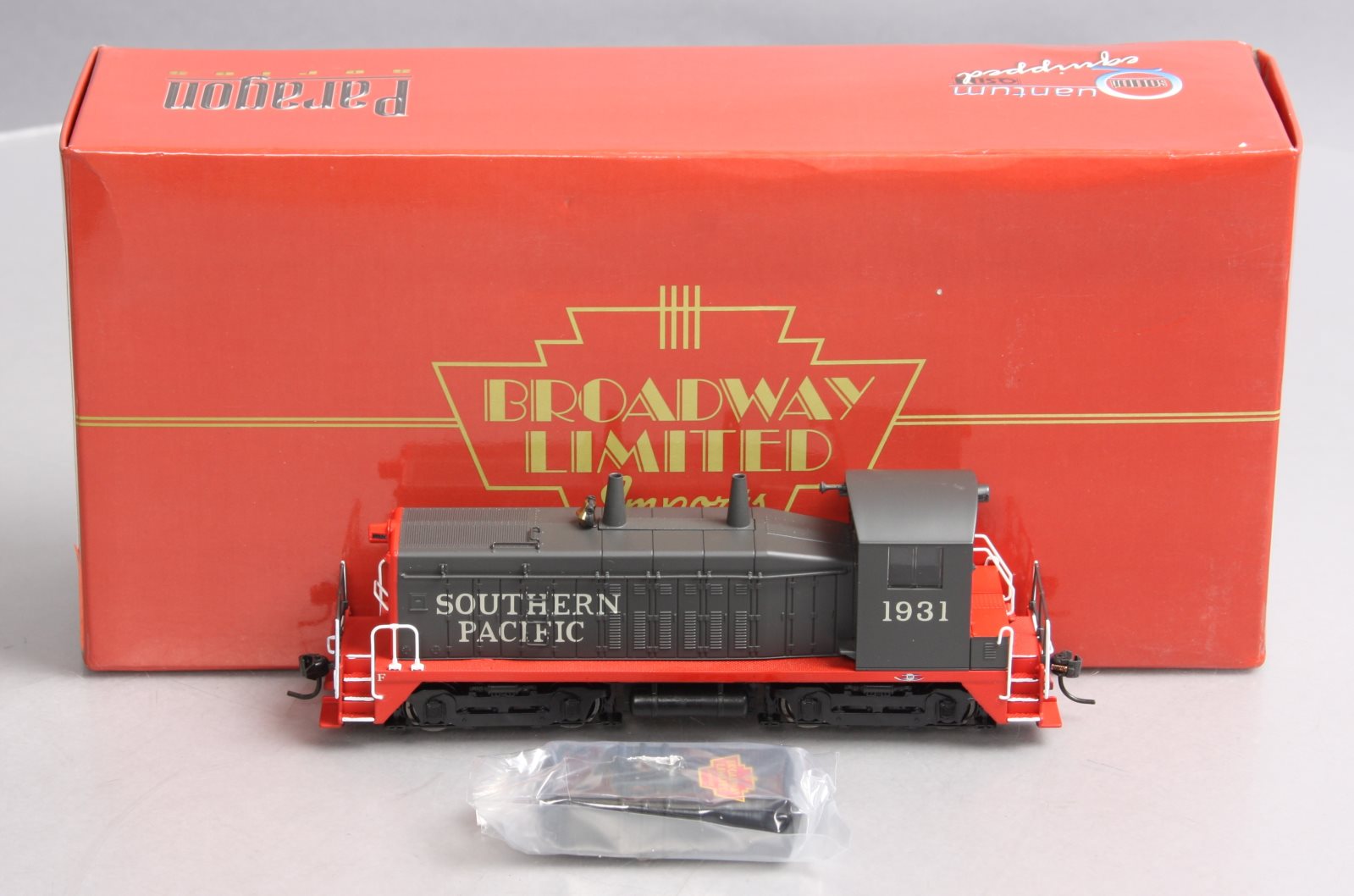 Broadway Limited 640 HO Southern Pacific Diesel EMD NW2 Phase V Switcher #1931