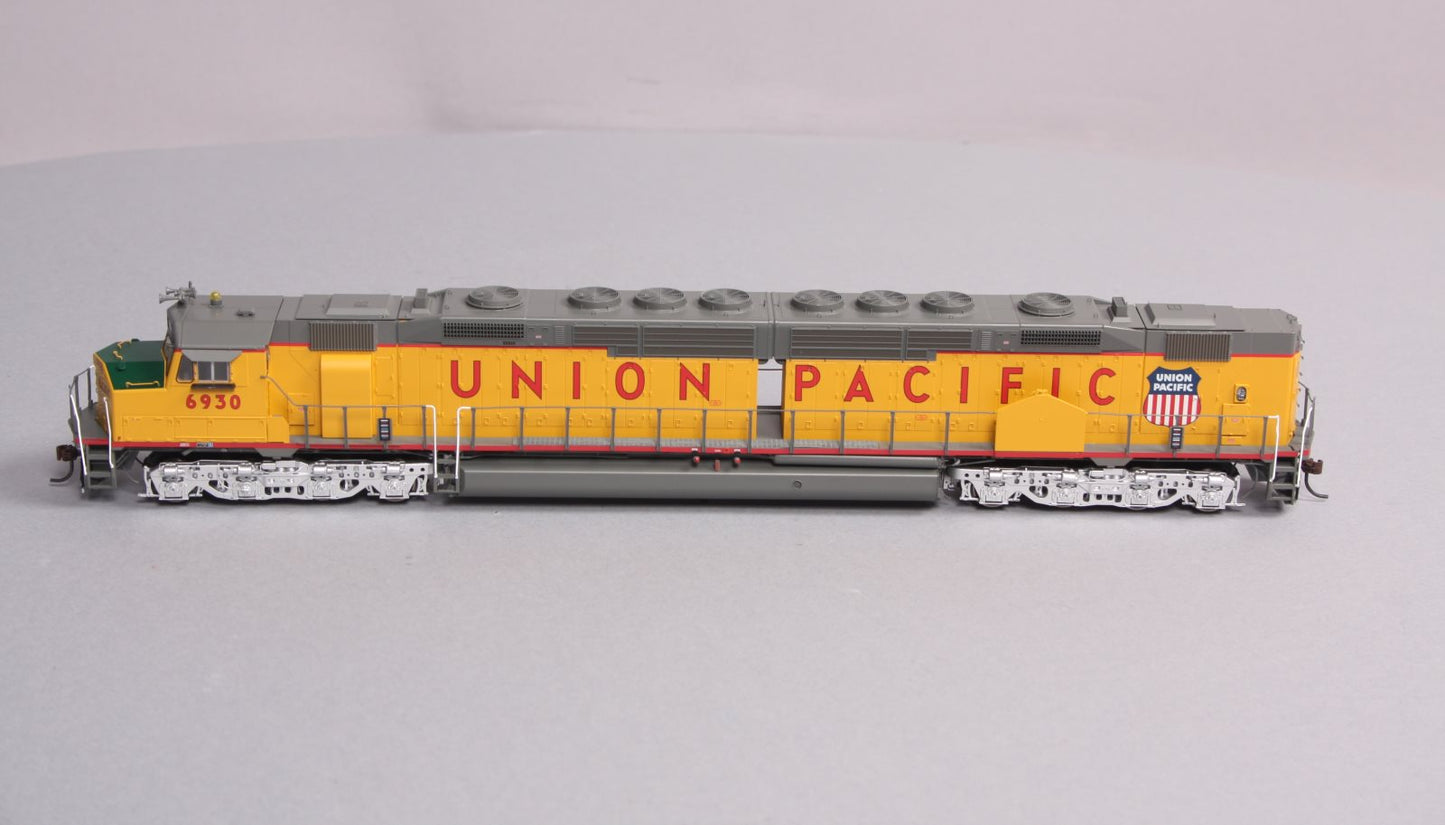 Athearn G69557 HO Union Pacific DDA40X Diesel Locomotive with DCC & Sound #6930