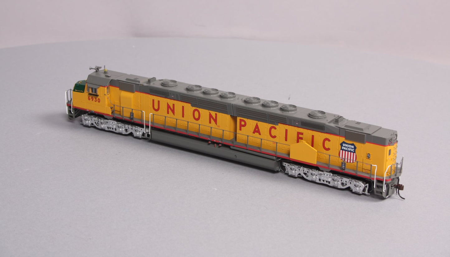 Athearn G69557 HO Union Pacific DDA40X Diesel Locomotive with DCC & Sound #6930