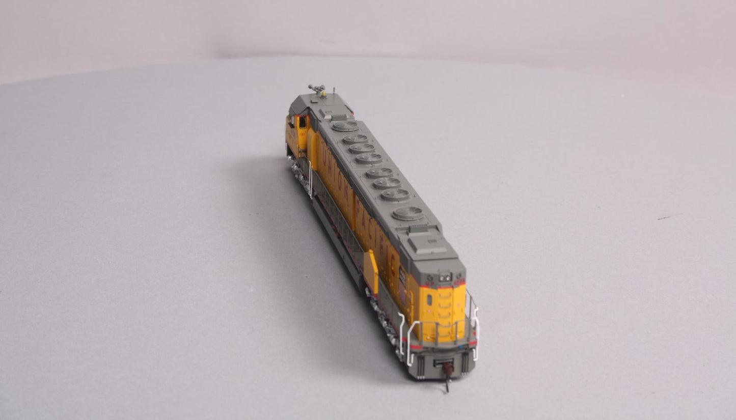 Athearn G69557 HO Union Pacific DDA40X Diesel Locomotive with DCC & Sound #6930