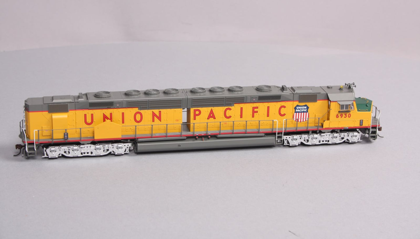 Athearn G69557 HO Union Pacific DDA40X Diesel Locomotive with DCC & Sound #6930