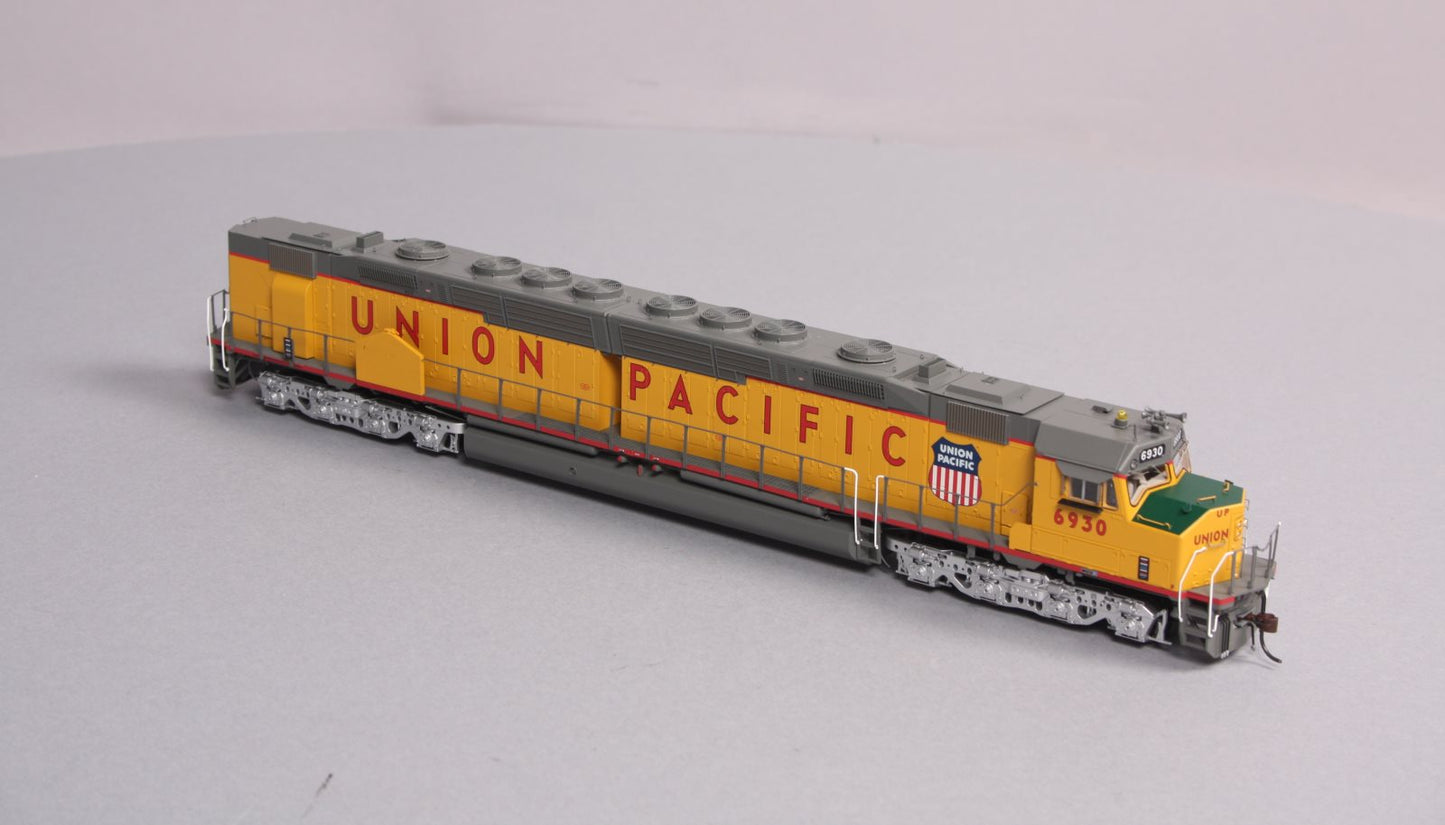 Athearn G69557 HO Union Pacific DDA40X Diesel Locomotive with DCC & Sound #6930