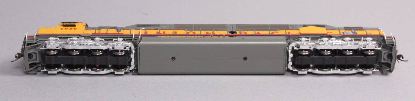 Athearn G69557 HO Union Pacific DDA40X Diesel Locomotive with DCC & Sound #6930