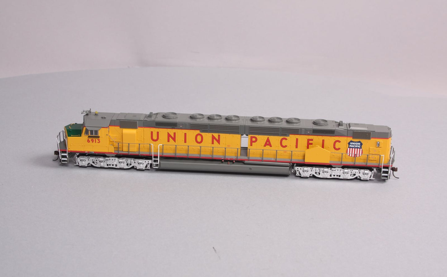 Athearn G69555 HO DDA40X w/DCC & Sound, UP #6913