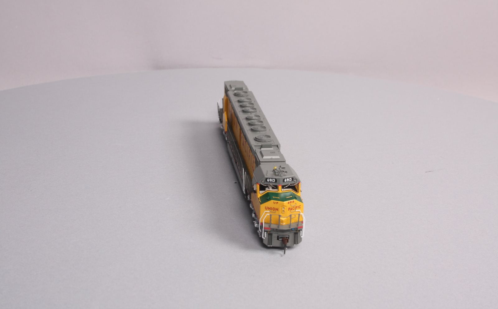 Athearn G69555 HO DDA40X w/DCC & Sound, UP #6913