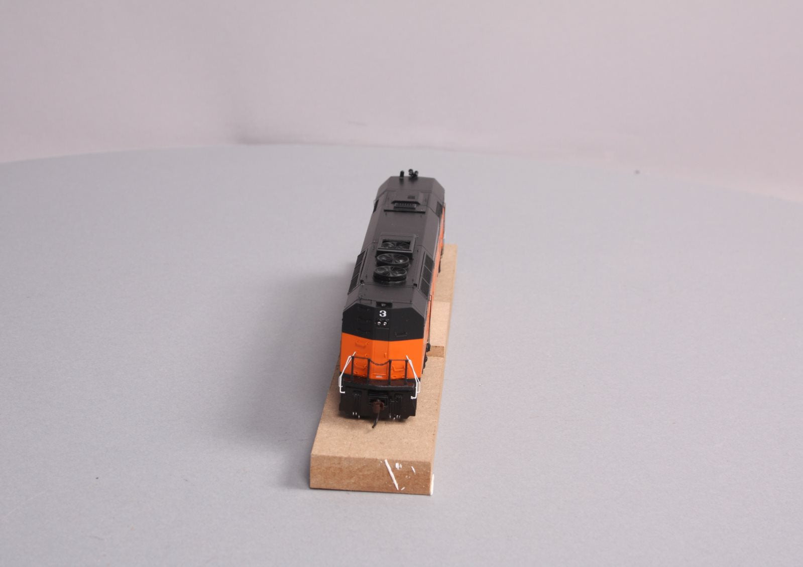 Athearn G67629 HO Milwaukee Road FP45 Diesel Locomotive with DCC & Sound #3