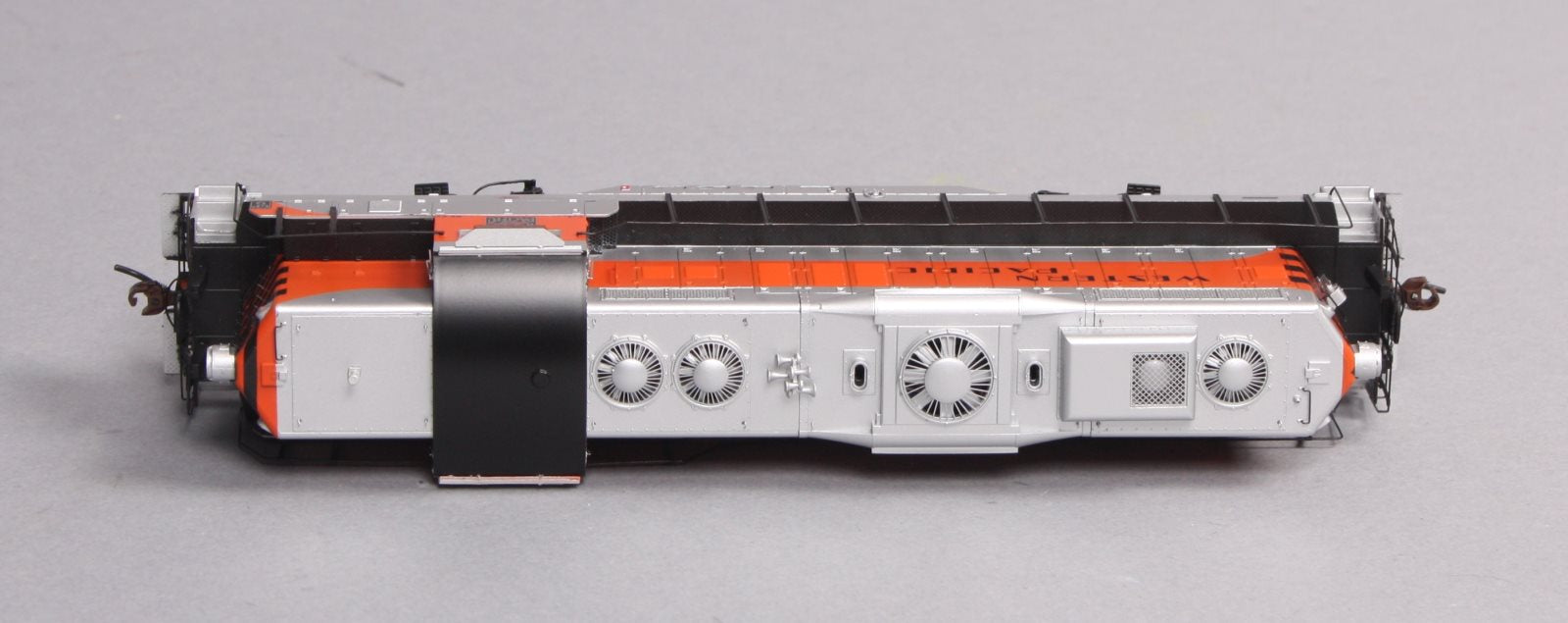 Athearn G62447 HO Western Pacific GP9 Diesel Locomotive #725