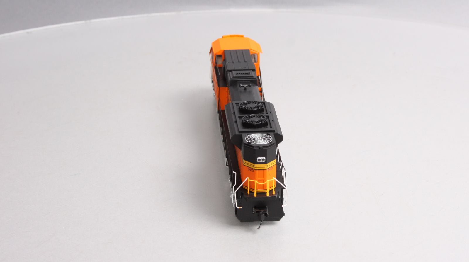 Walthers 910-19827 HO Bur Northern Santa Fe EMD SD70ACe w/Sound & DCC #8413