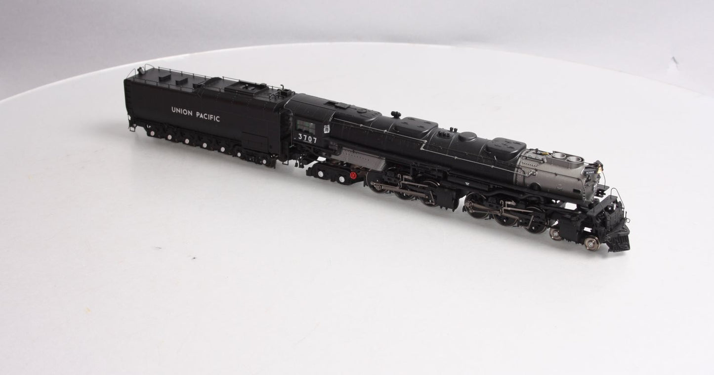 Athearn G97223 HO UP Challenger 4-6-6-4 Steam Locomotive w/DCC & Sound #3707