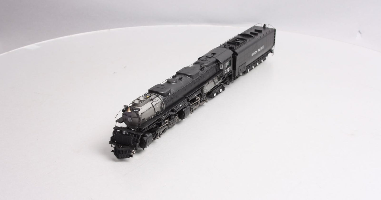 Athearn G97223 HO UP Challenger 4-6-6-4 Steam Locomotive w/DCC & Sound #3707