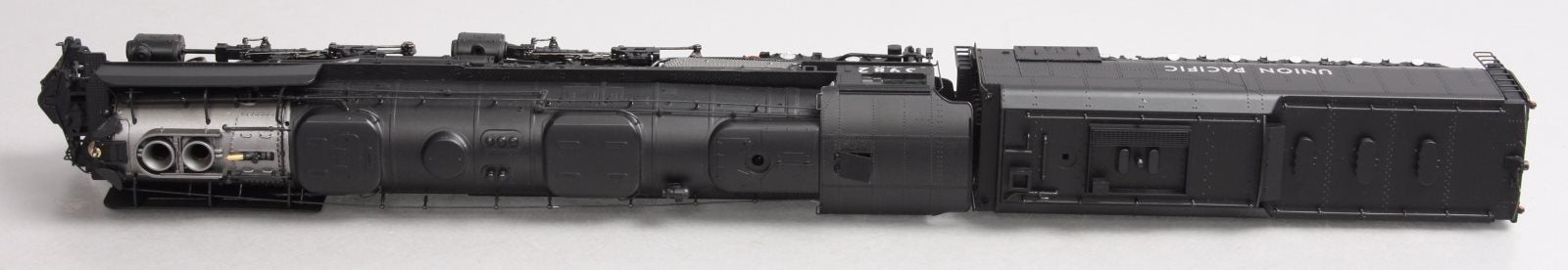 Athearn G97226 HO Scale UP 4-6-6-4 Steam Loco & Tender w/DCC/SND #3982