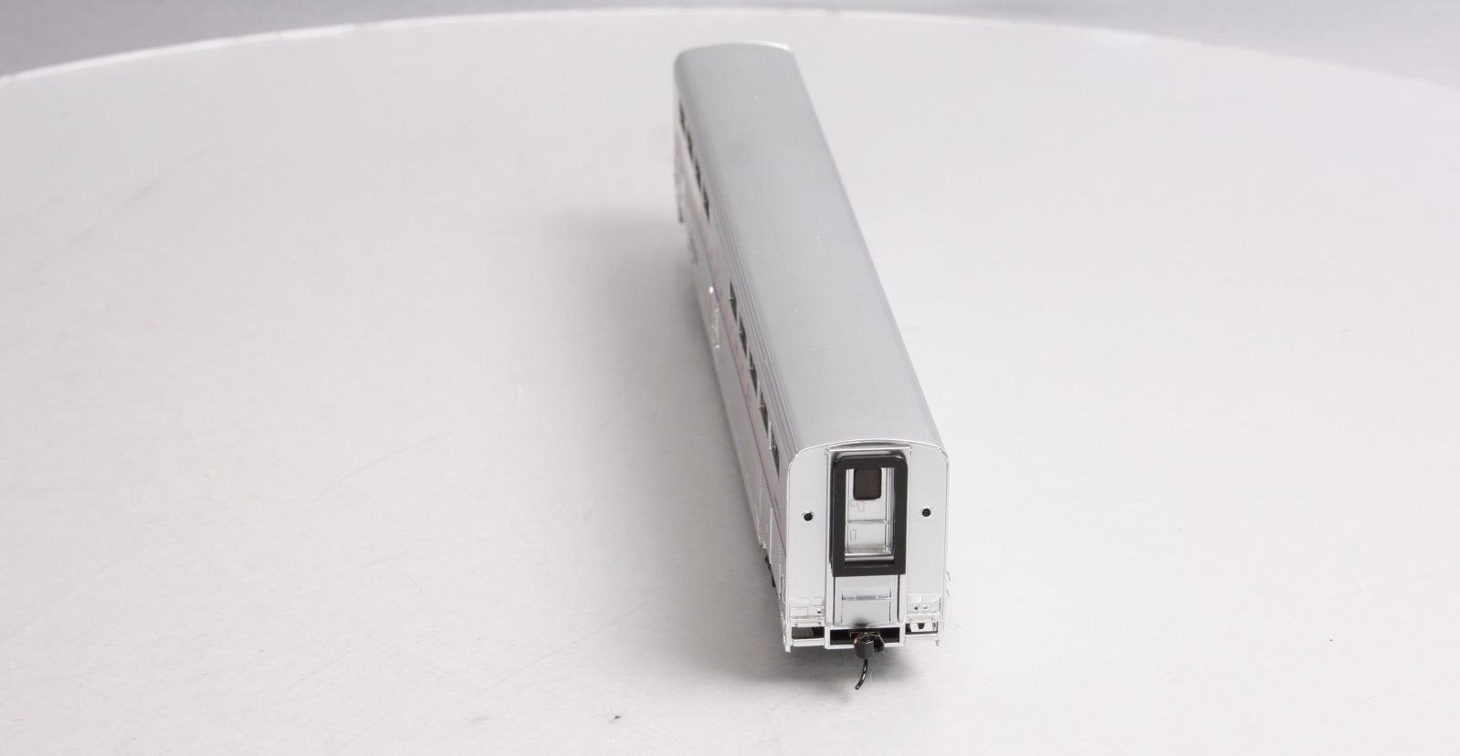 Walthers 920-12031 HO Amtrak 85' Pullman-Standard Superliner Diner Phase III