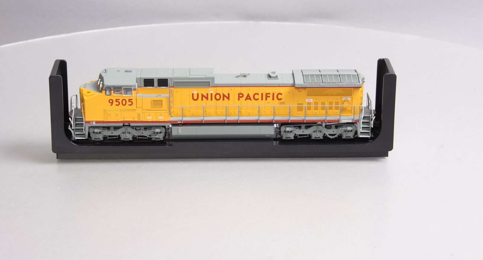Atlas 10001242 Union Pacific 8-40CW Diesel Locomotive #9505