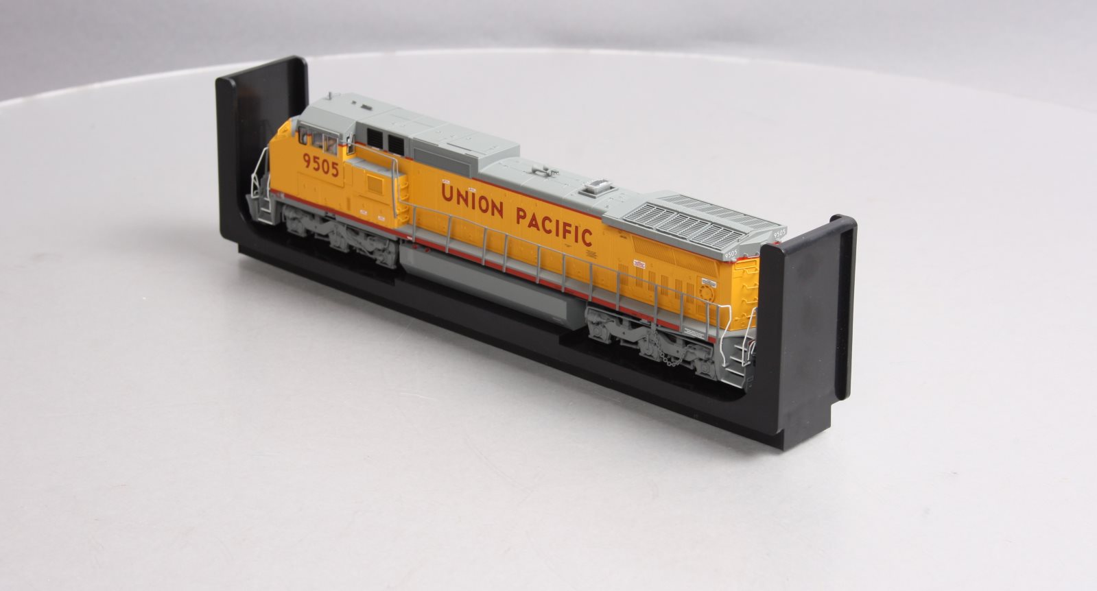 Atlas 10001242 Union Pacific 8-40CW Diesel Locomotive #9505