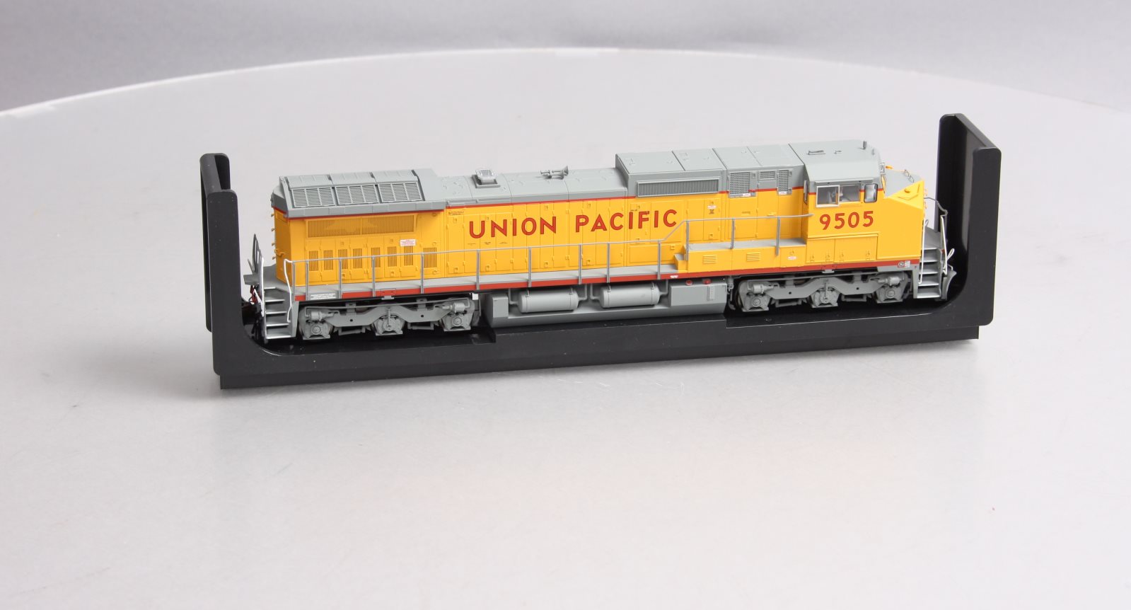 Atlas 10001242 Union Pacific 8-40CW Diesel Locomotive #9505