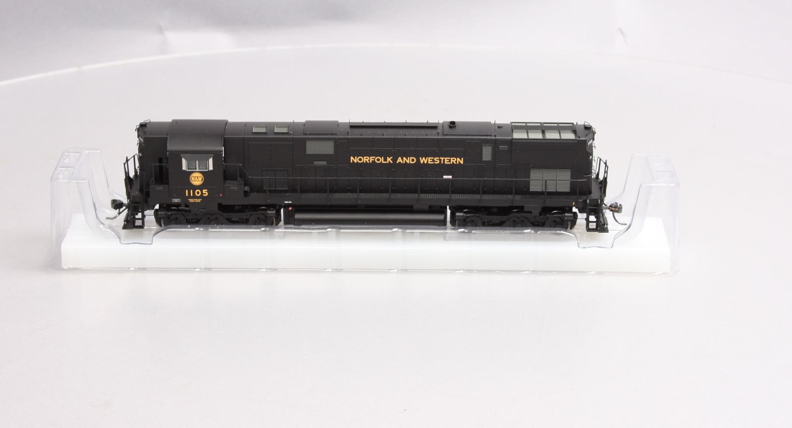 Bowser 24014 HO Norfolk & Western High Hood Black ALCO C-628 #1105