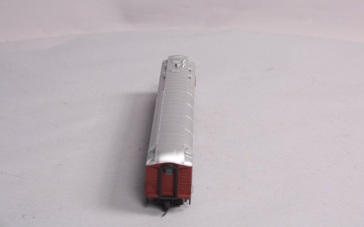 Walthers 932-10171 HO Maintenance of Way 36-Seat Diner Passenger Car #968018