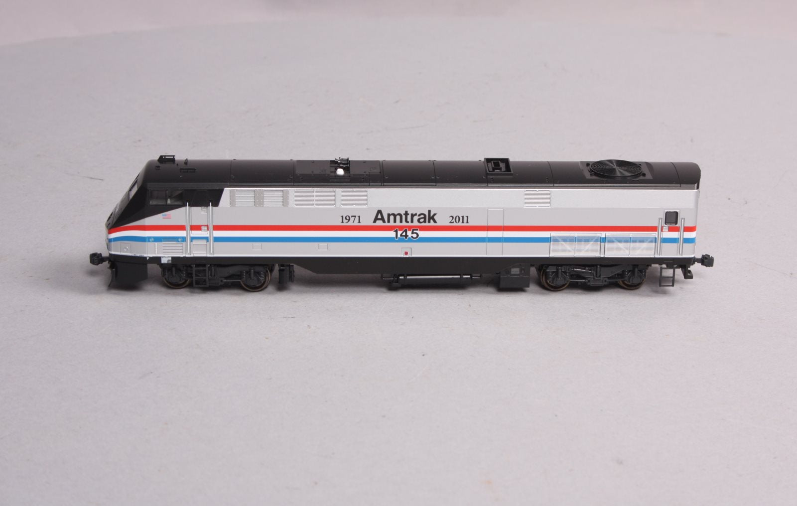 Kato 37-6106 HO Amtrak P42 