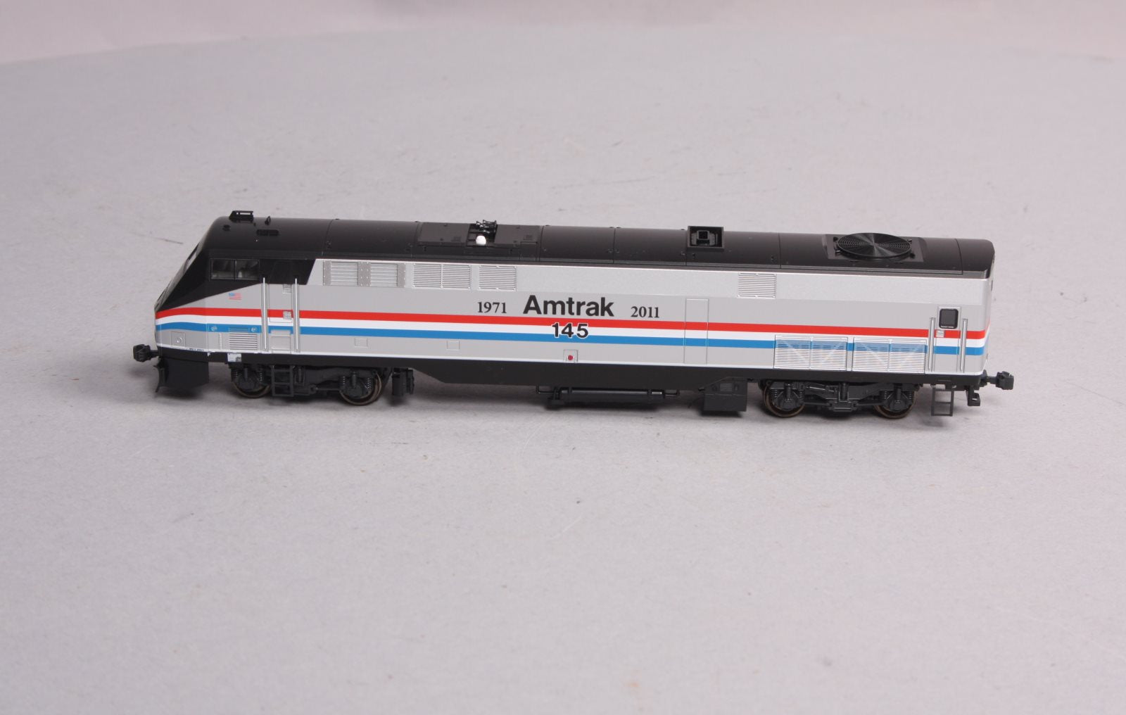 Kato 37-6106 HO Amtrak P42 