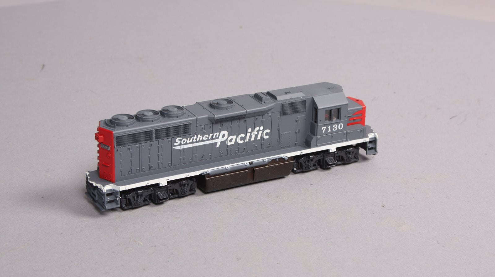 Con-Cor 0015-001022 HO Southern Pacific EMD GP40 Diesel Locomotive #7130