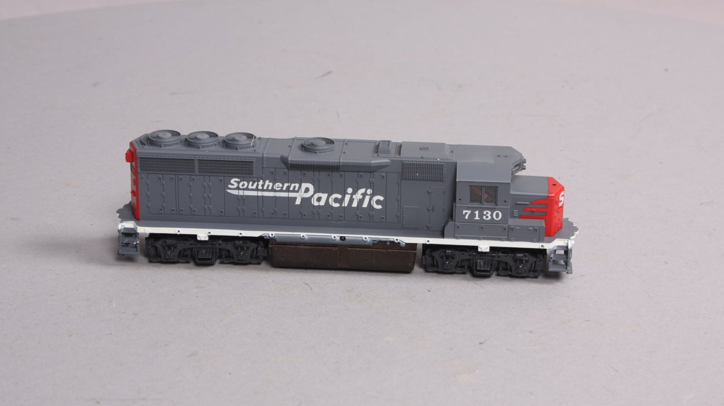 Con-Cor 0015-001022 HO Southern Pacific EMD GP40 Diesel Locomotive #7130