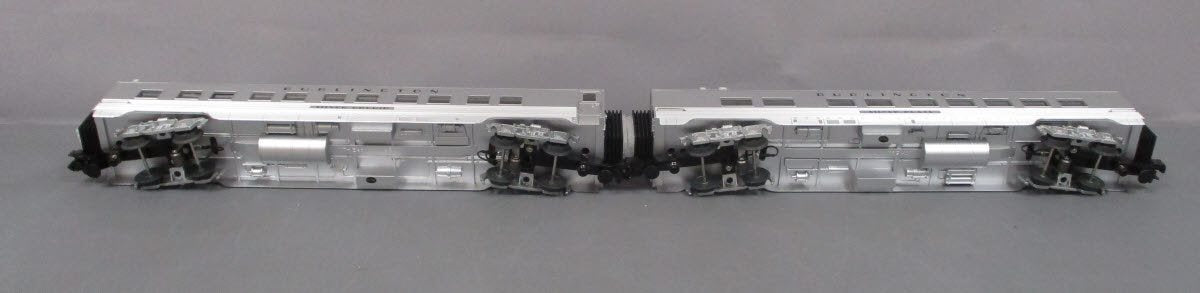 MTH 30-67876 O Burlington 60' Streamlined Sleeper/Diner Set (Set of 2)