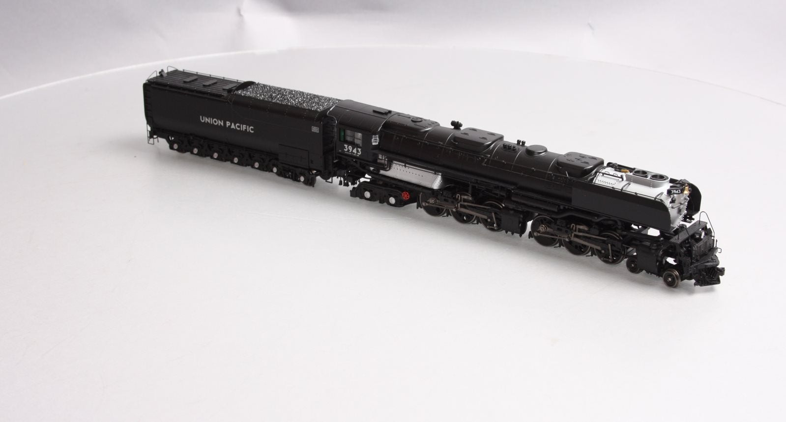 Athearn G9125 HO Union Pacific 4-6-6-4 Steam Locomotive w/DCC & Sound #3943