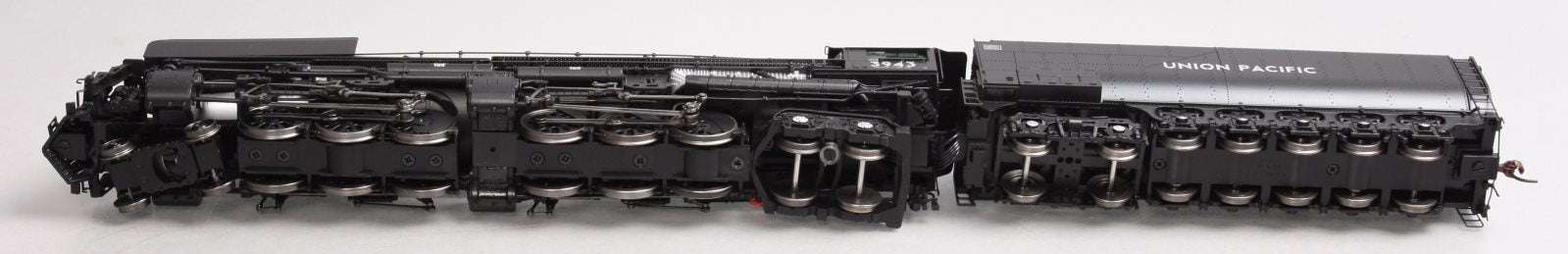 Athearn G9125 HO Union Pacific 4-6-6-4 Steam Locomotive w/DCC & Sound #3943